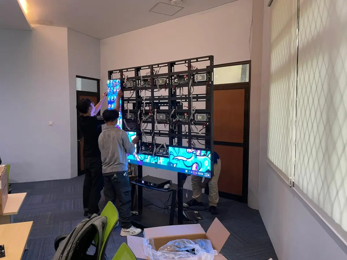 gallery-imageinstallation-panel-led